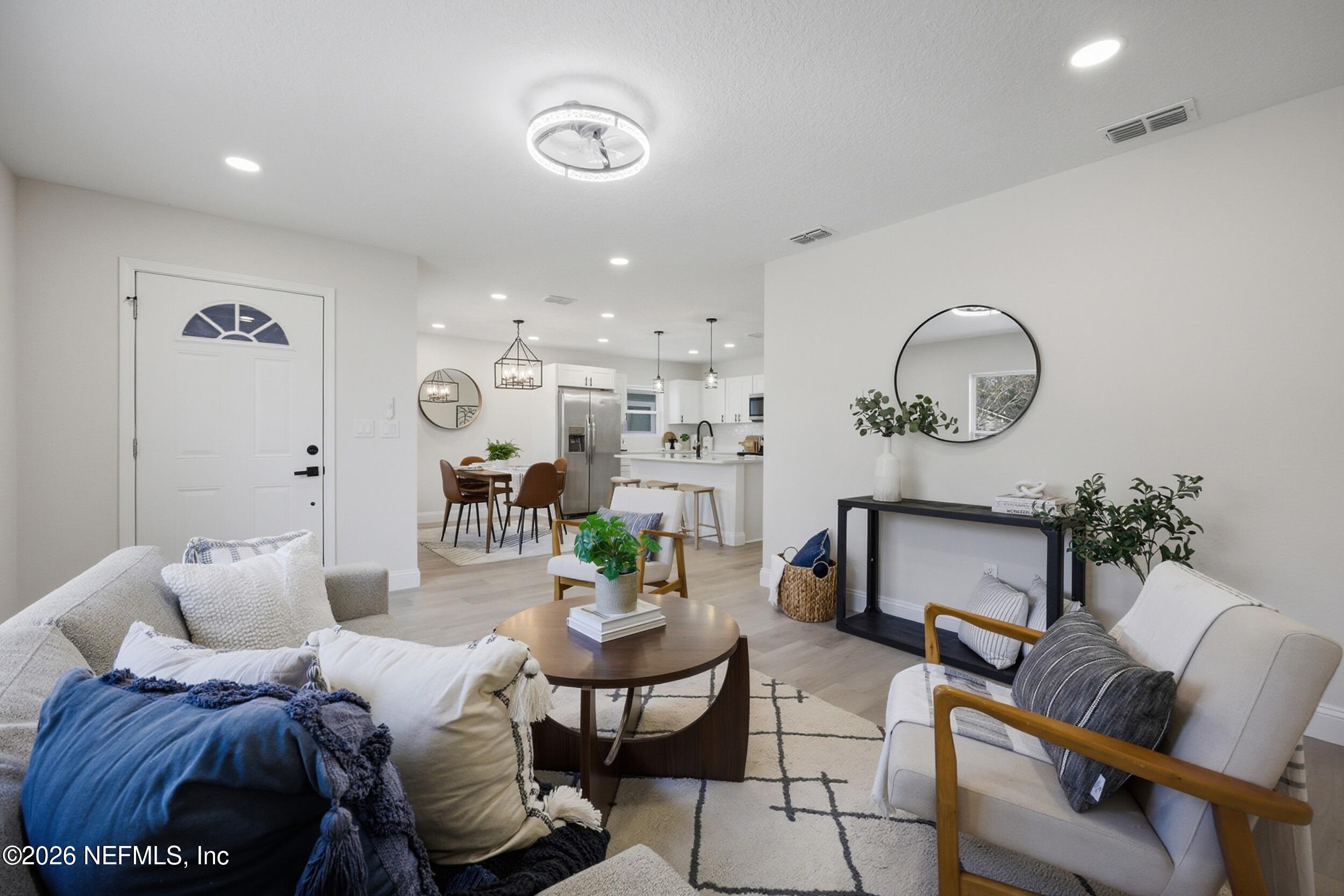 4646 Hunt Street Jacksonville, FL 32254 - Photo 5 of 30 the real estateographers_005