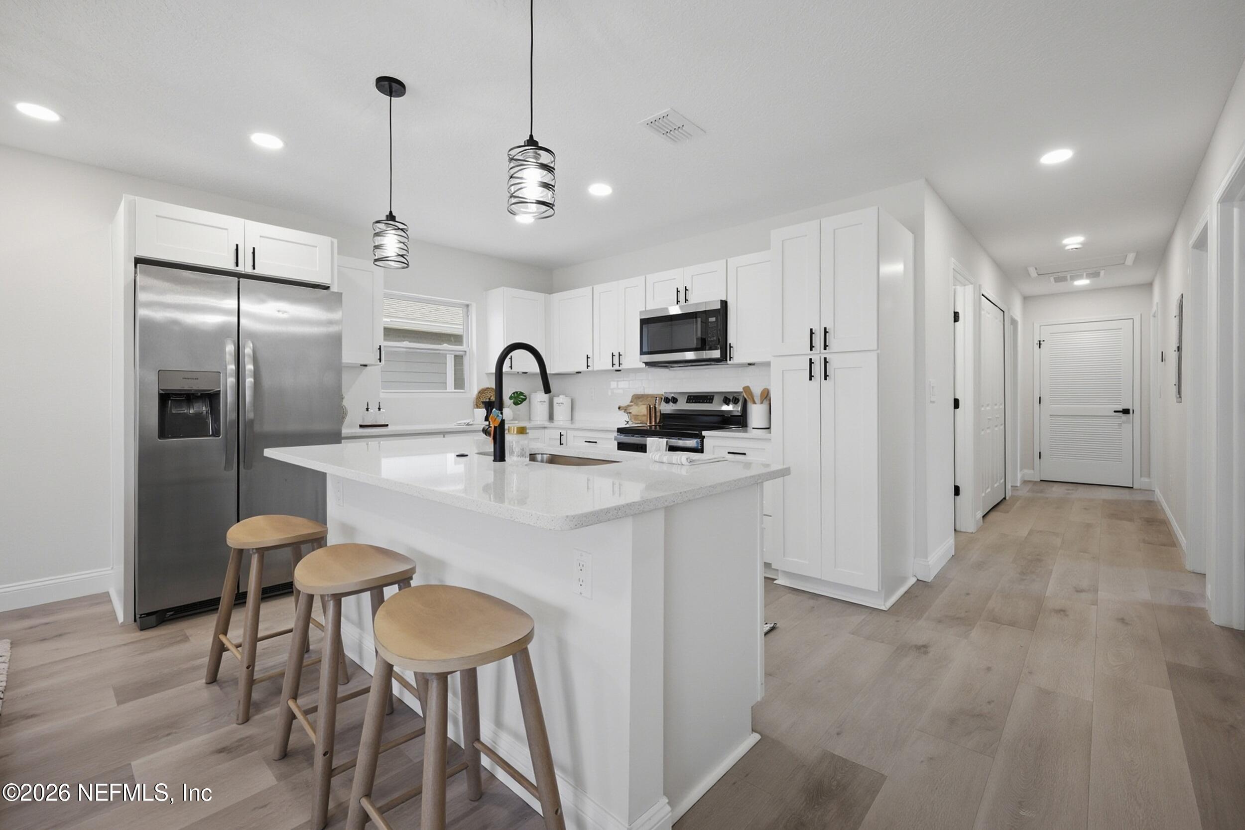 4646 Hunt Street Jacksonville, FL 32254 - Photo 8 of 30 the real estateographers_008