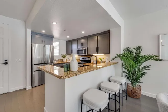 $525,000 | 401 Crescent Court, Unit 4401, San Francisco, CA 94134