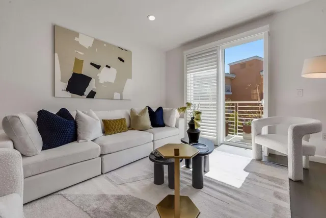 $525,000 | 401 Crescent Court, Unit 4401, San Francisco, CA 94134