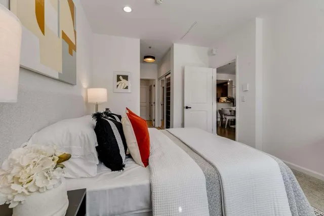 $525,000 | 401 Crescent Court, Unit 4401, San Francisco, CA 94134