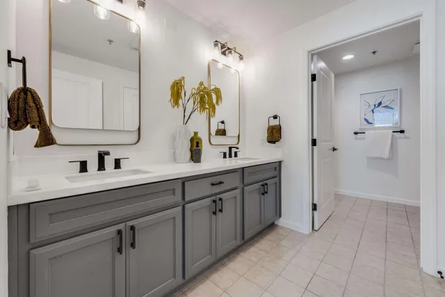 $525,000 | 401 Crescent Court, Unit 4401, San Francisco, CA 94134