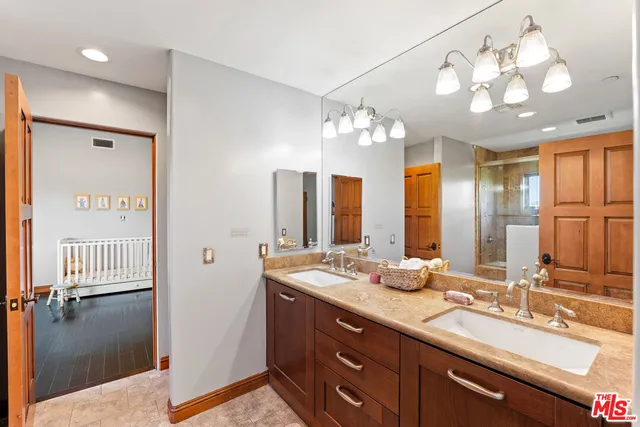 $3,190,000 | 24410 Mulholland Highway, Calabasas, CA 91302