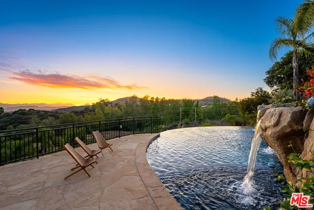 $3,190,000 | 24410 Mulholland Highway, Calabasas, CA 91302