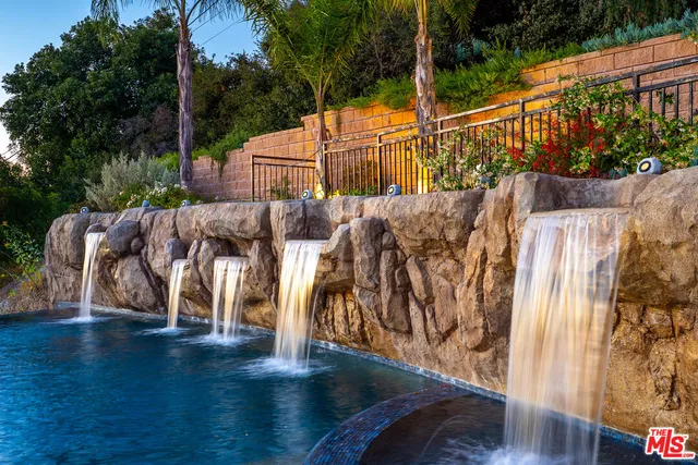 $3,190,000 | 24410 Mulholland Highway, Calabasas, CA 91302