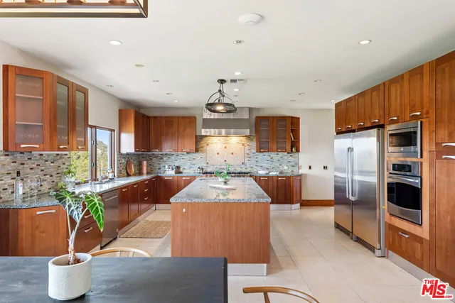 $3,190,000 | 24410 Mulholland Highway, Calabasas, CA 91302