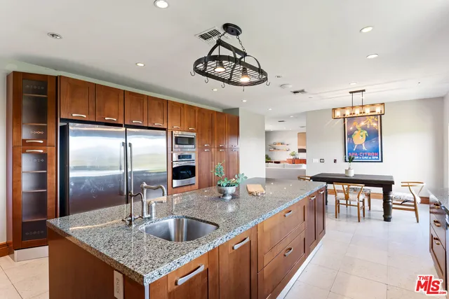 $3,190,000 | 24410 Mulholland Highway, Calabasas, CA 91302