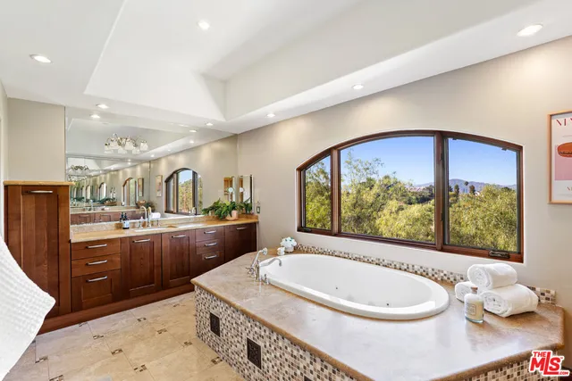 $3,190,000 | 24410 Mulholland Highway, Calabasas, CA 91302
