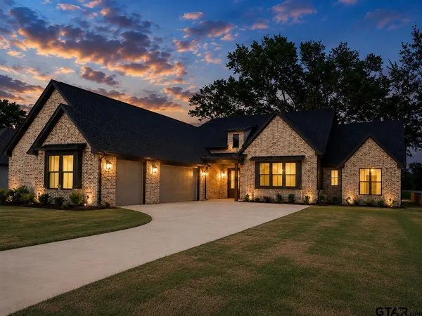 $560,000 | 324 Heritage Way, Bullard, TX 75757