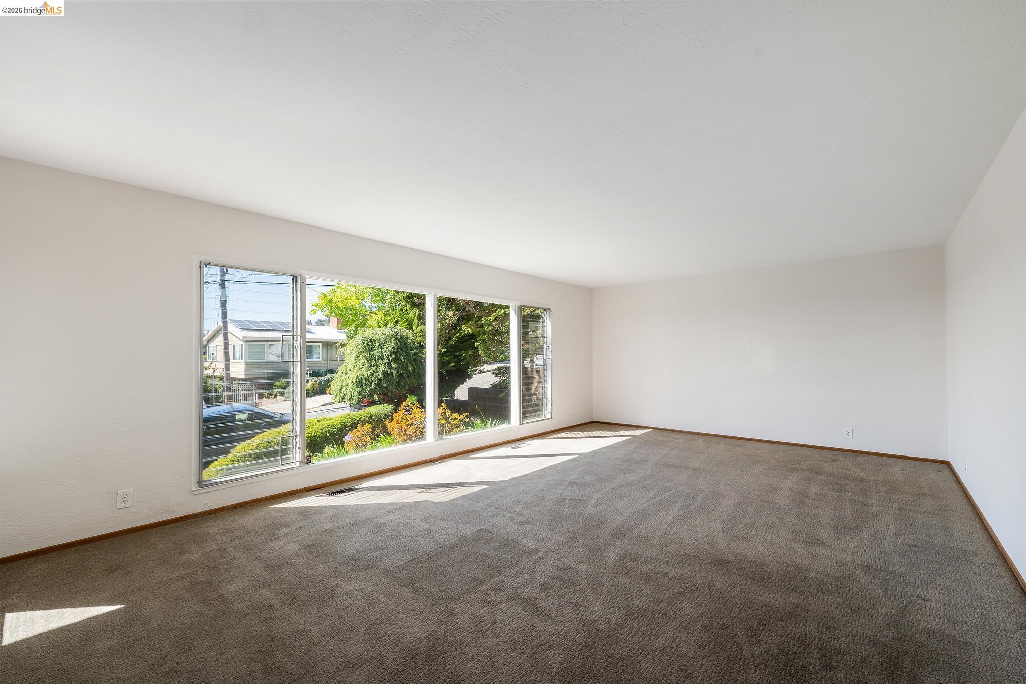 4120 Rhoda Avenue Oakland, CA 94602 - Photo 10 of 29