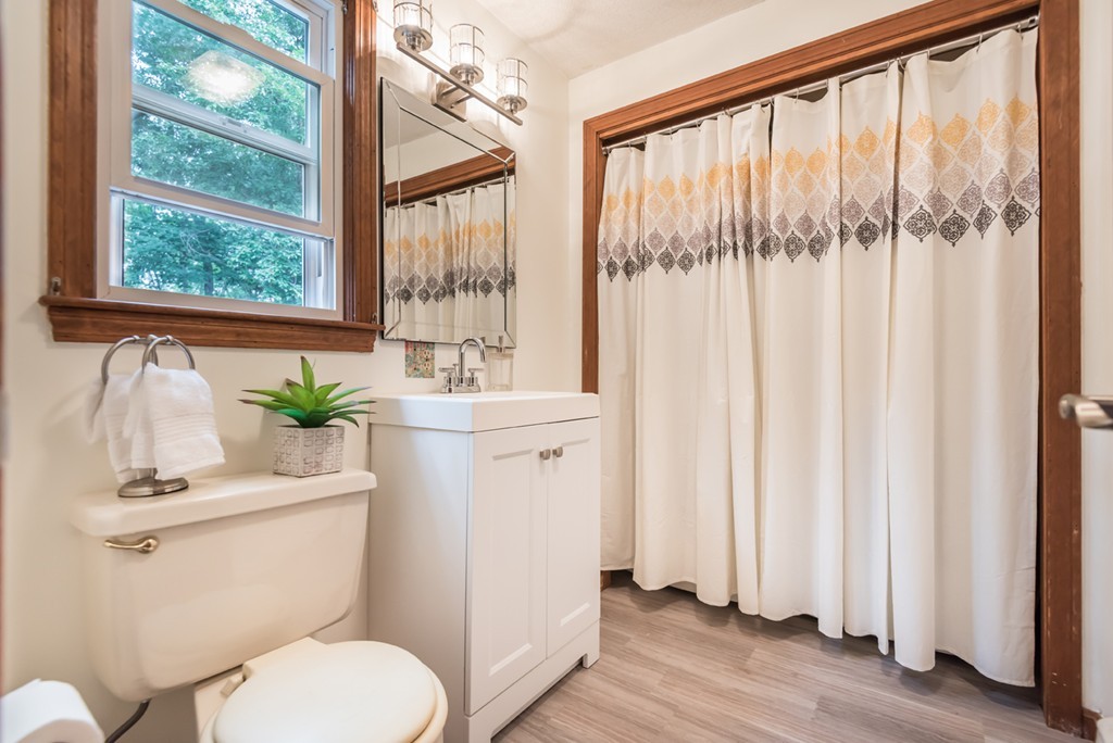 70 Candlestick Road North Andover, MA 01845 - Photo 15 of 30 Gallery Image 15