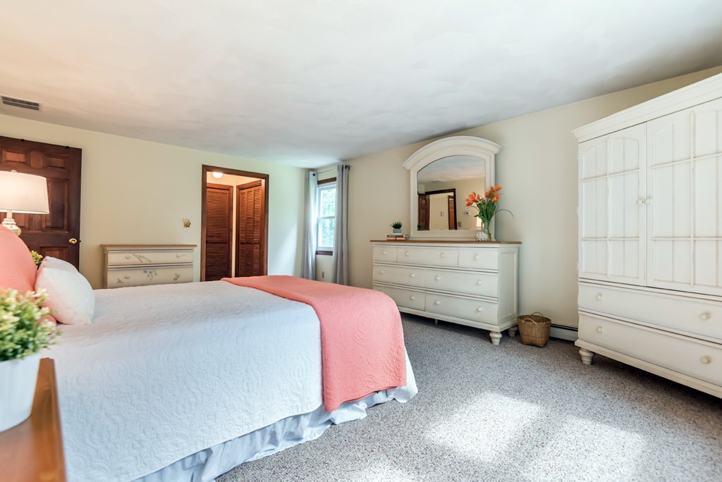 70 Candlestick Road North Andover, MA 01845 - Photo 17 of 30 Gallery Image 17