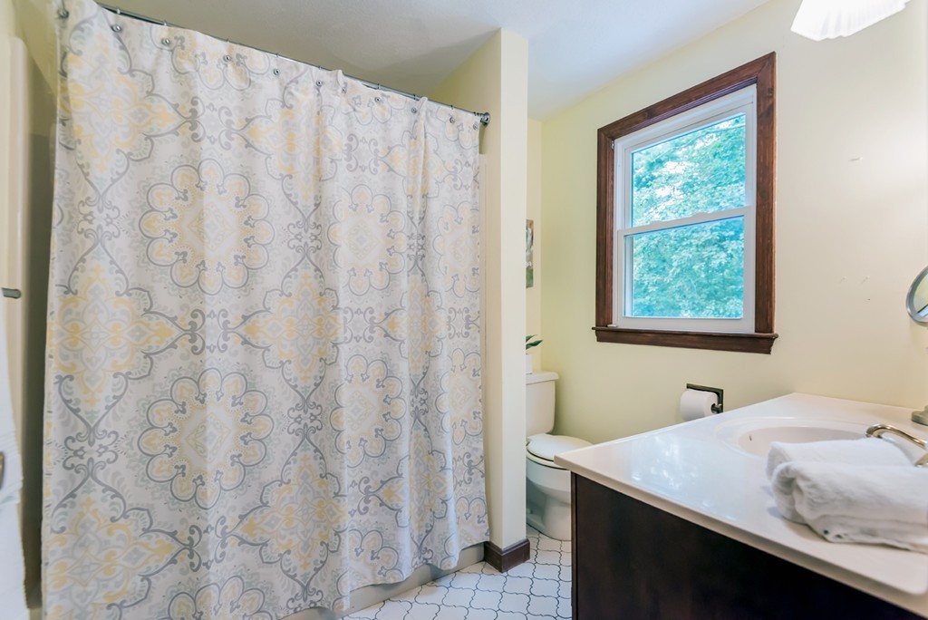 70 Candlestick Road North Andover, MA 01845 - Photo 18 of 30 Gallery Image 18