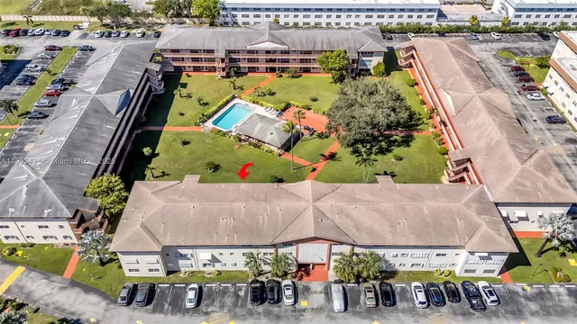 $105,000 | 5300 Washington Street, Unit H137, Hollywood, FL 33021