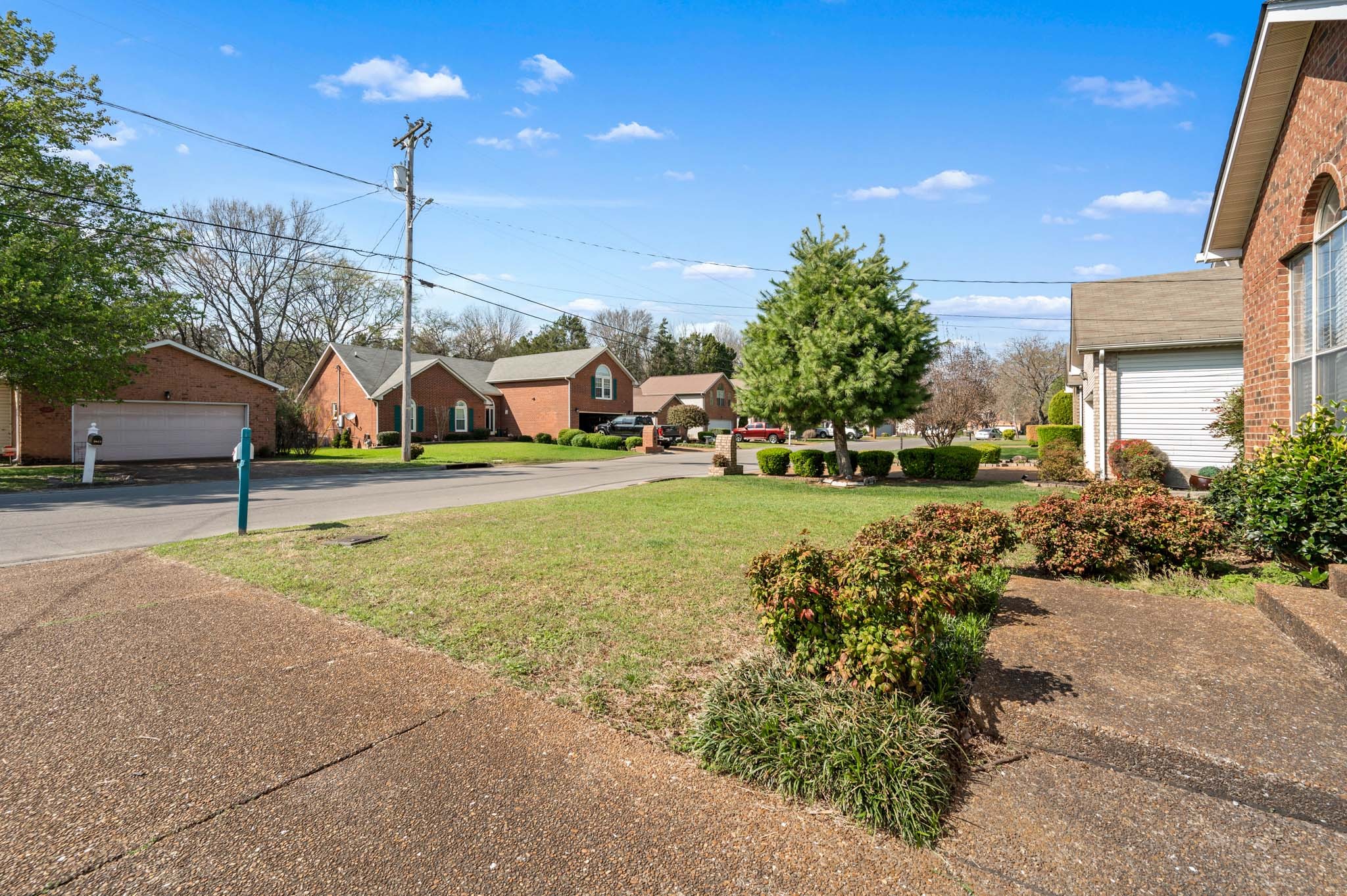 3624 Burwick Place Antioch, TN 37013 - Photo 3 of 31 a view of a house with a park