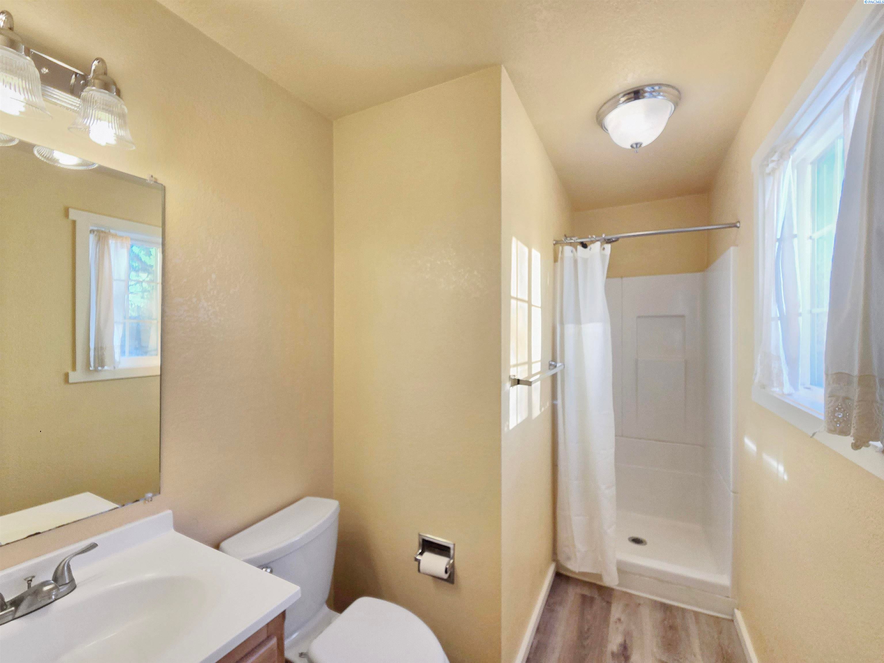 103003 East Vaca Road Kennewick, WA 99338 - Photo 16 of 34 Gallery Image 16