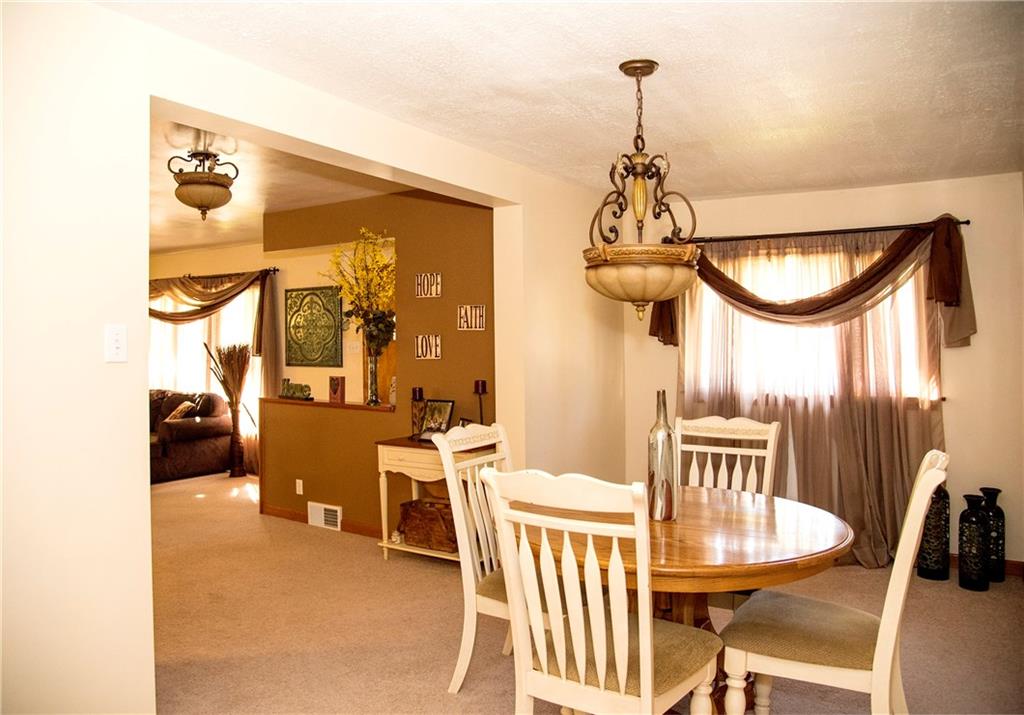 2808 Mercer Road New Castle, PA 16105 - Photo 6 of 17 Dining Room