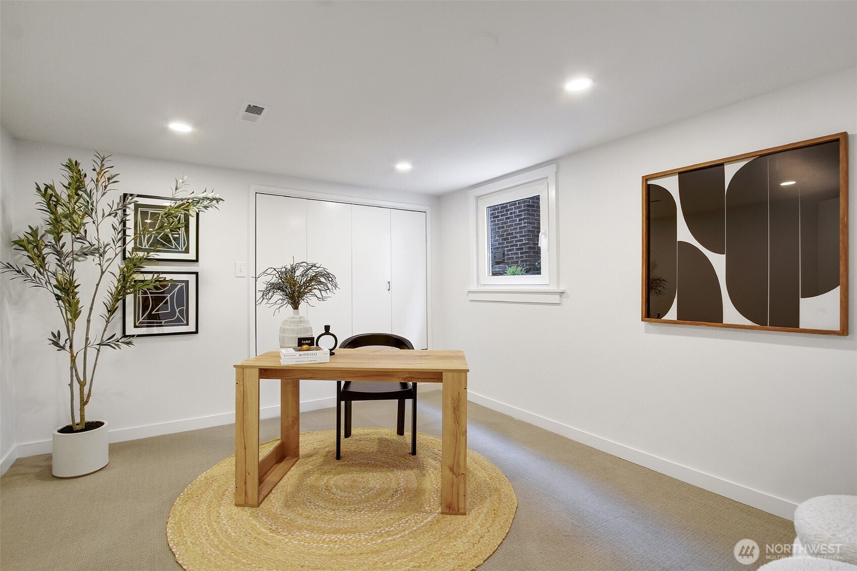 720 North 46th Street Seattle, WA 98103 - Photo 28 of 32 a dining room with furniture and window