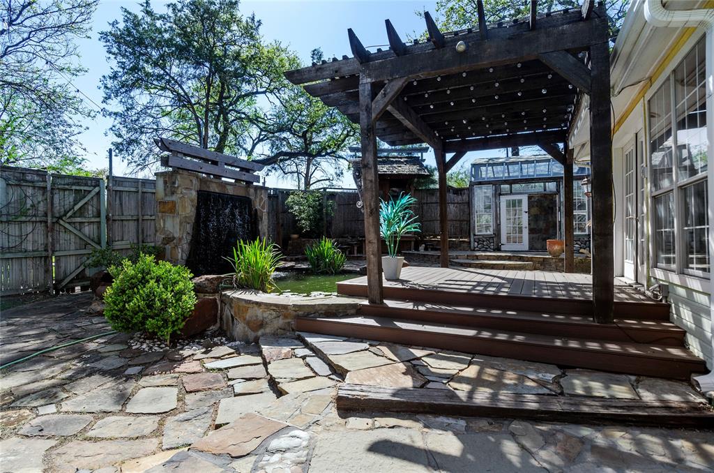 1400 East Shady Grove Road Irving, TX 75060 - Photo 23 of 39 a view of a chairs and tables in the patio