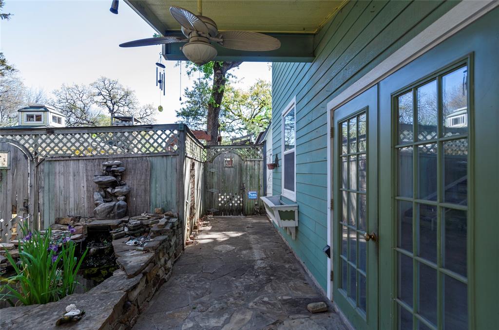 1400 East Shady Grove Road Irving, TX 75060 - Photo 4 of 39 a view of a porch with furniture