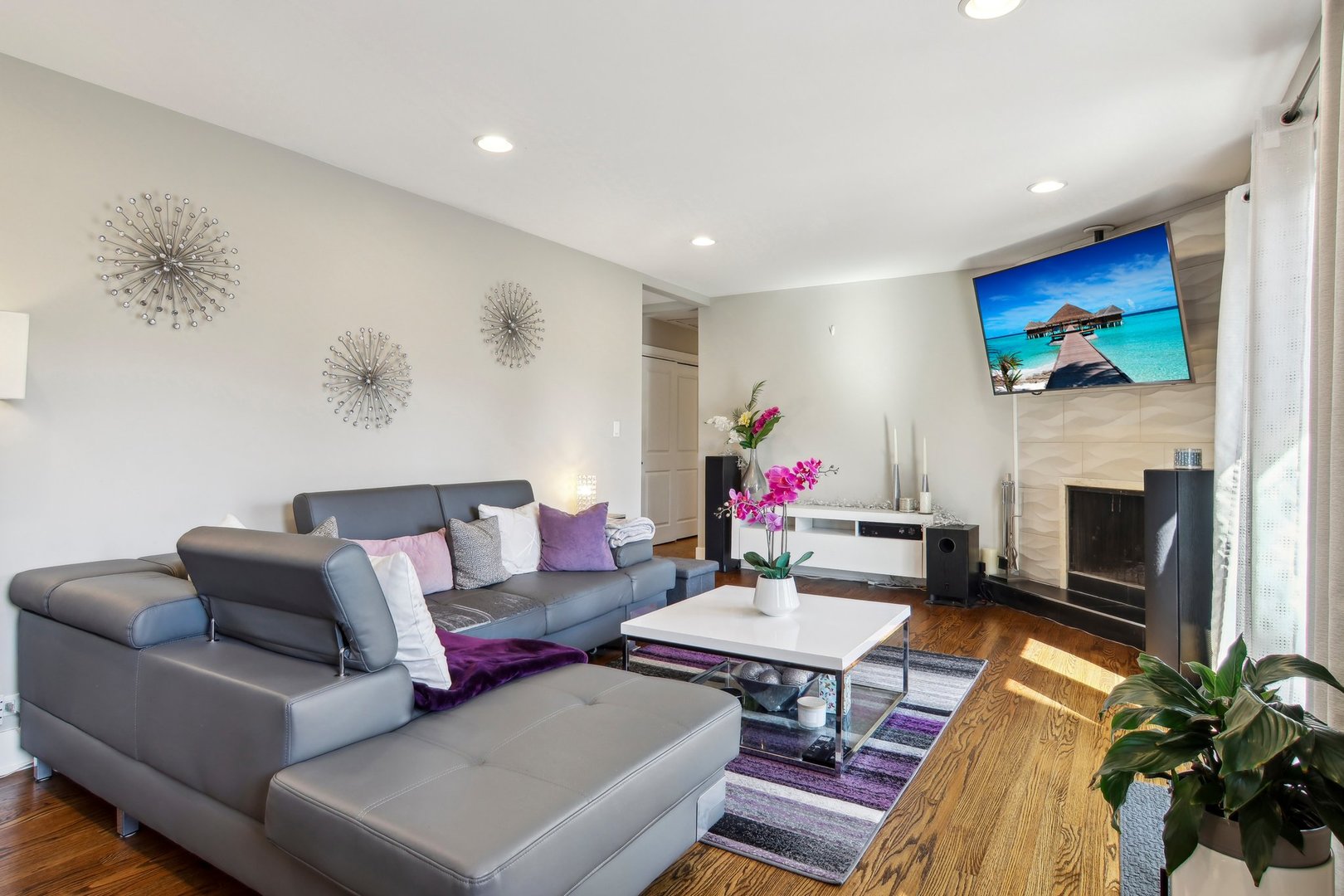 379 Brighton Road Elk Grove Village, IL 60007 - Photo 5 of 27 Gallery Image 5