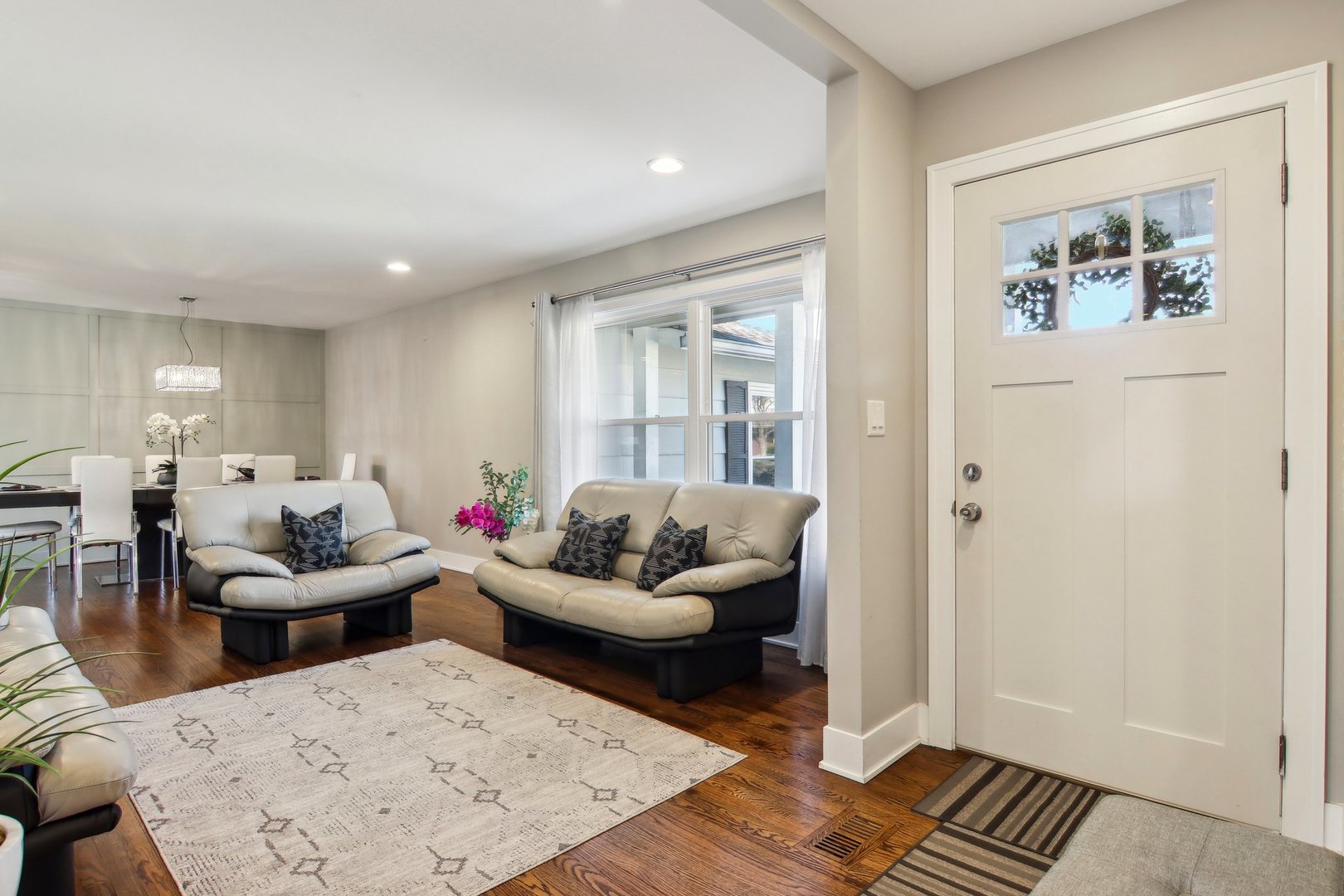 379 Brighton Road Elk Grove Village, IL 60007 - Photo 10 of 27 Gallery Image 10