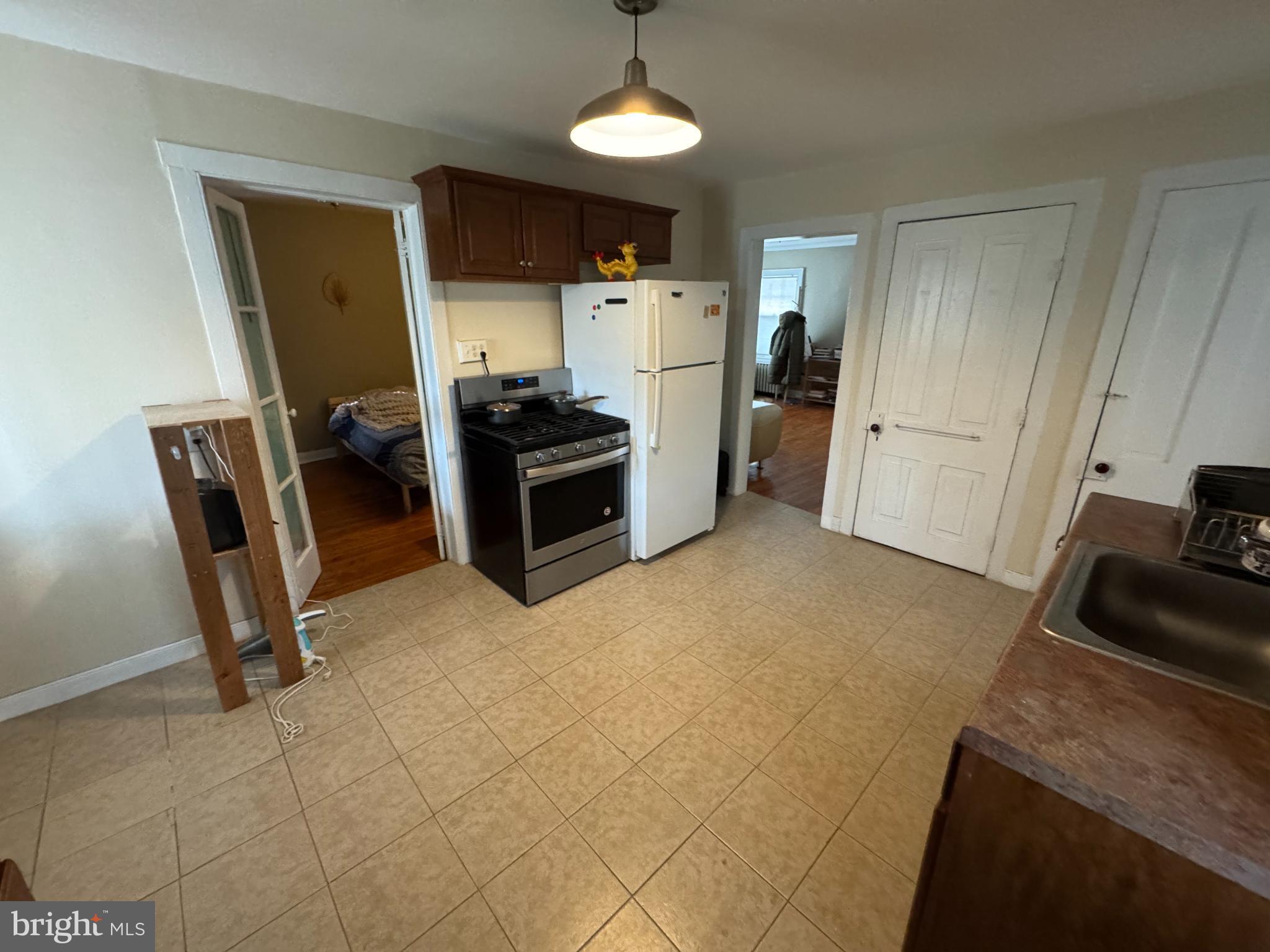 75 Patton Avenue, Unit 1 Princeton, NJ 08540 - Photo 3 of 9 Cozy kitchen with modern appliances.
