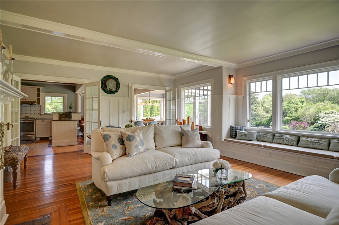 664 3rd Beach Road Middletown, RI 02842 - Photo 17 of 49