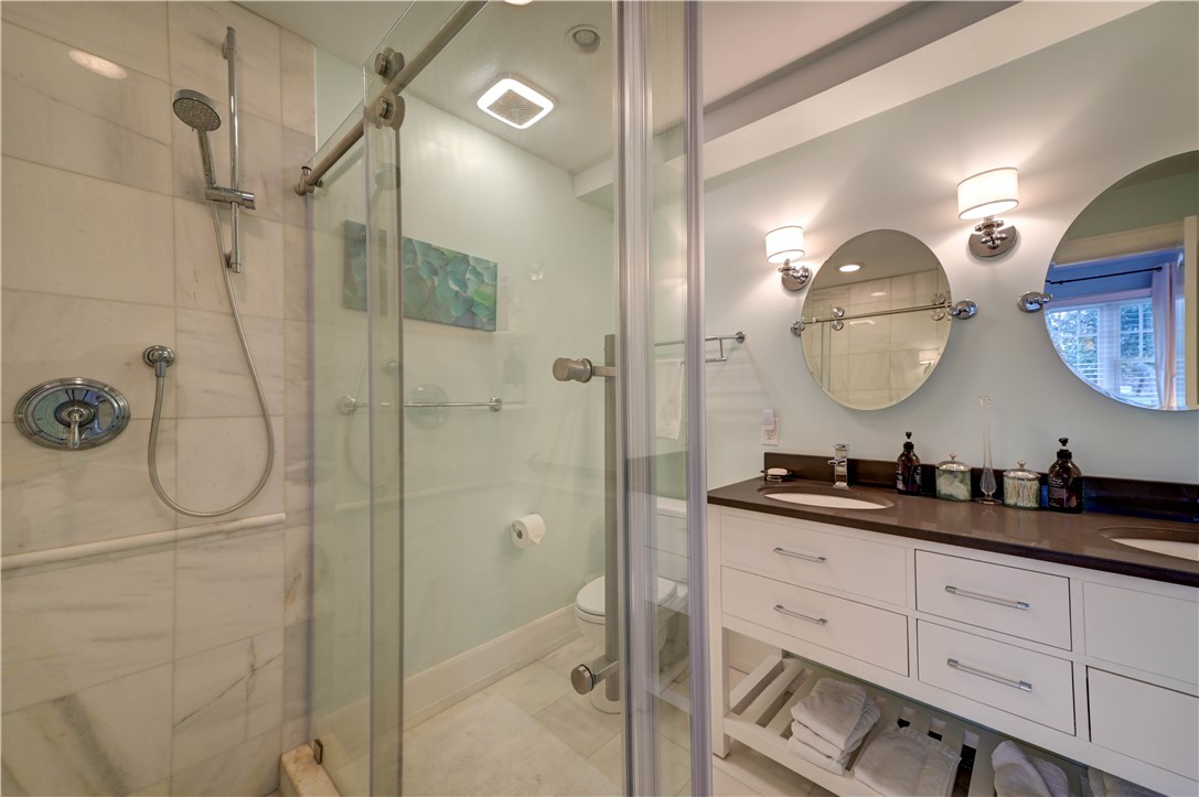 664 3rd Beach Road Middletown, RI 02842 - Photo 27 of 49