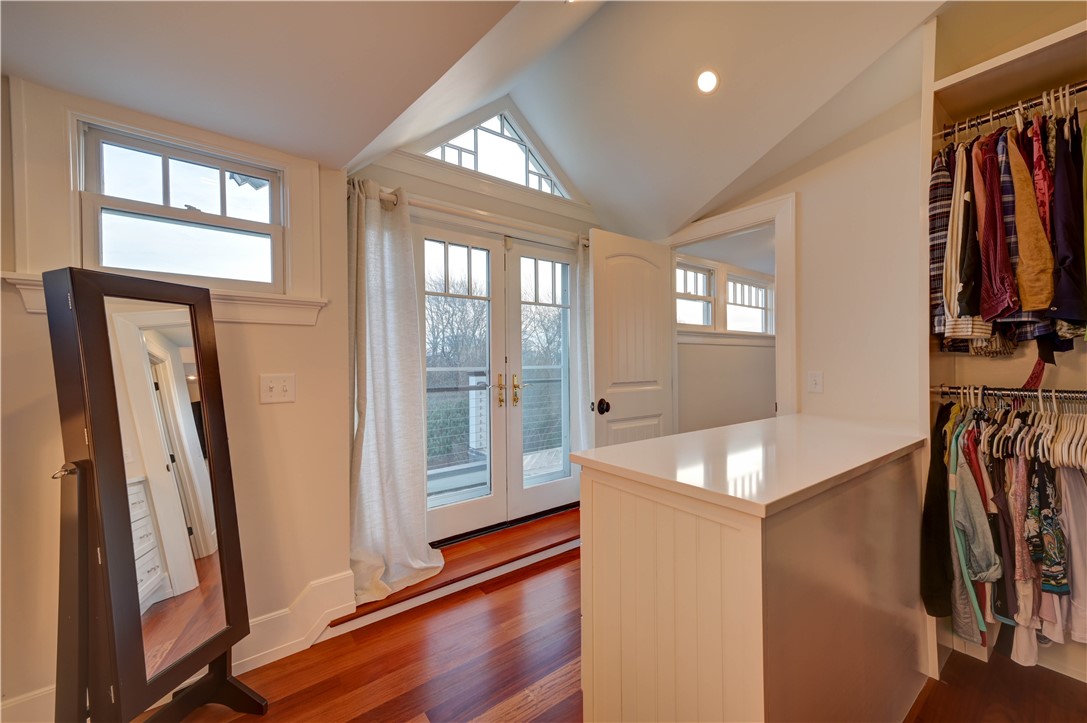 664 3rd Beach Road Middletown, RI 02842 - Photo 32 of 49