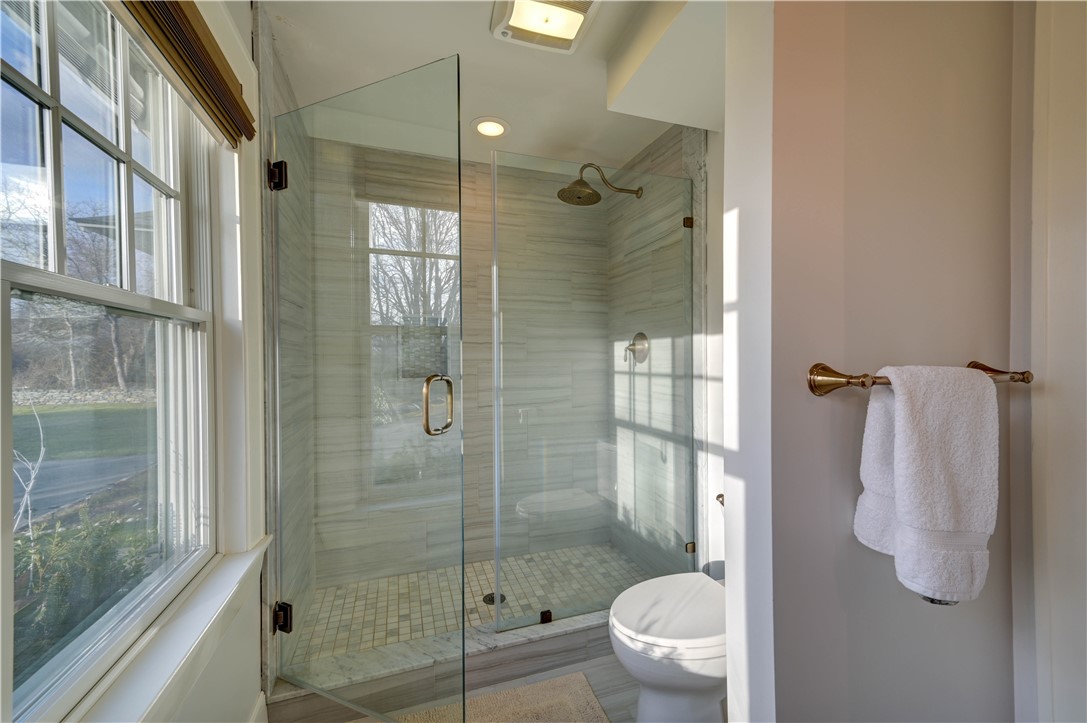 664 3rd Beach Road Middletown, RI 02842 - Photo 38 of 49