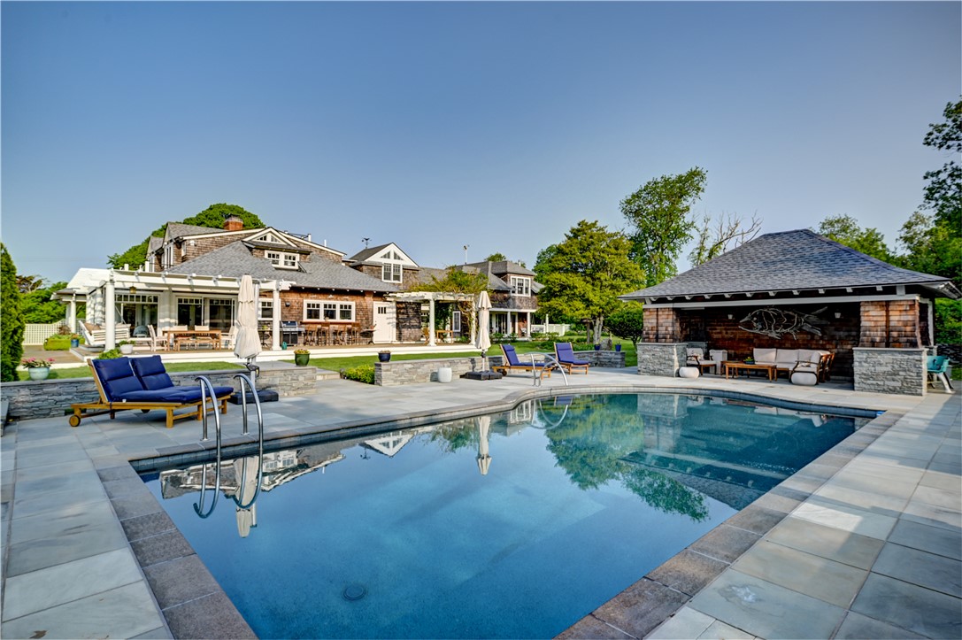 664 3rd Beach Road Middletown, RI 02842 - Photo 6 of 49