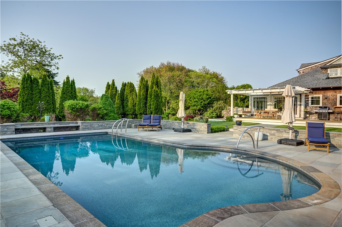 664 3rd Beach Road Middletown, RI 02842 - Photo 7 of 49