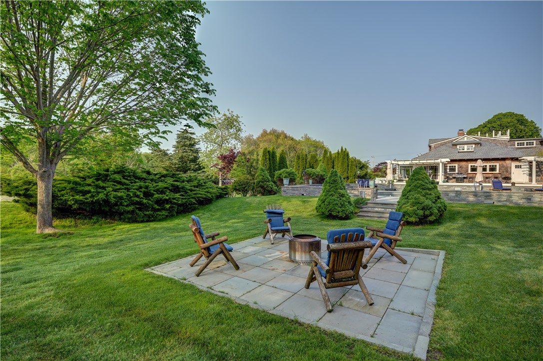 664 3rd Beach Road Middletown, RI 02842 - Photo 9 of 49