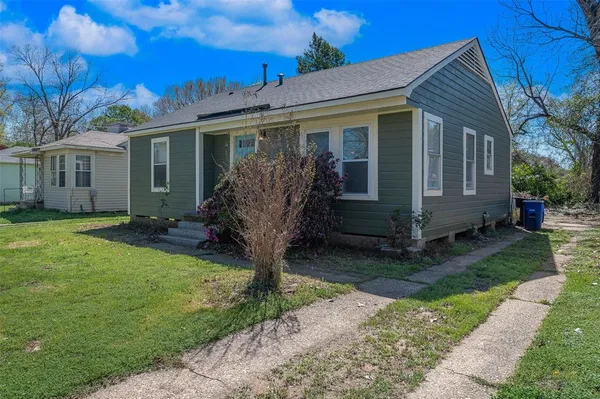 $1,100 | 219 East Slattery Boulevard, Shreveport, LA 71104