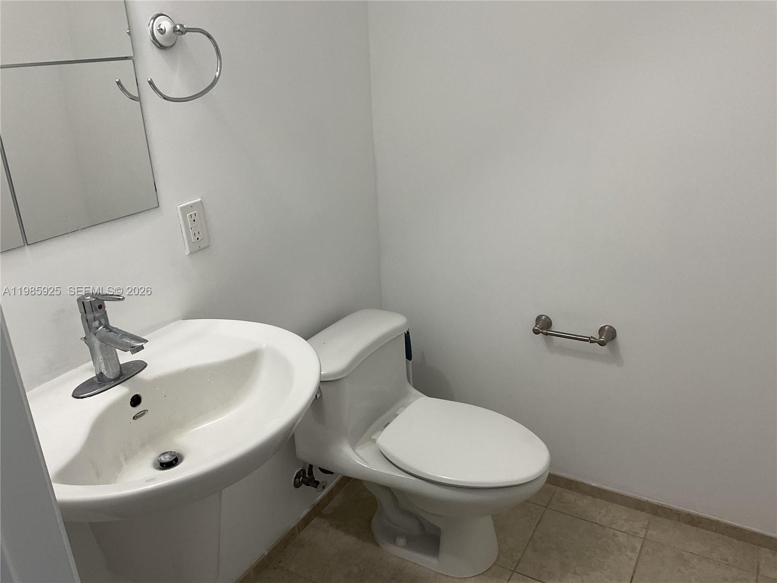 60 Southwest 13th Street, Unit 2007 Miami, FL 33130 - Photo 2 of 48