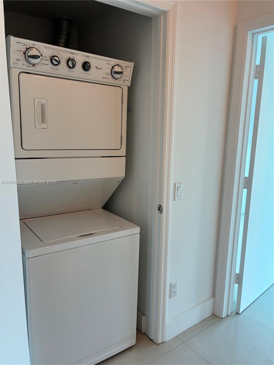 60 Southwest 13th Street, Unit 2007 Miami, FL 33130 - Photo 24 of 48