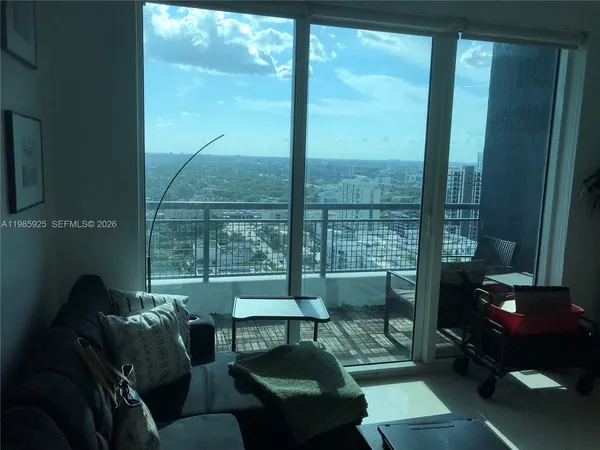 $2,800 | 60 Southwest 13th Street, Unit 2007, Miami, FL 33130