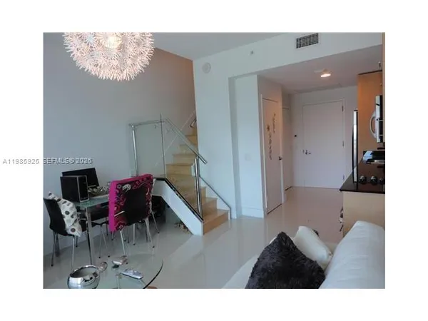 $2,800 | 60 Southwest 13th Street, Unit 2007, Miami, FL 33130