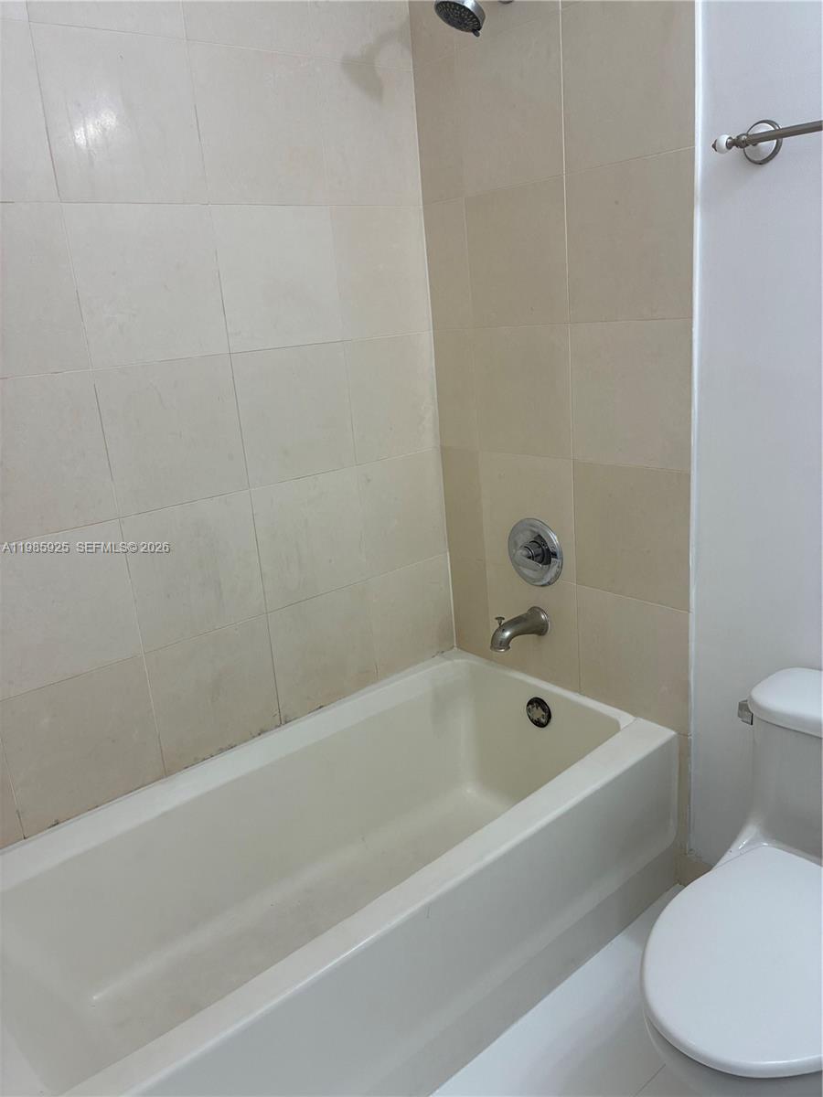 60 Southwest 13th Street, Unit 2007 Miami, FL 33130 - Photo 47 of 48