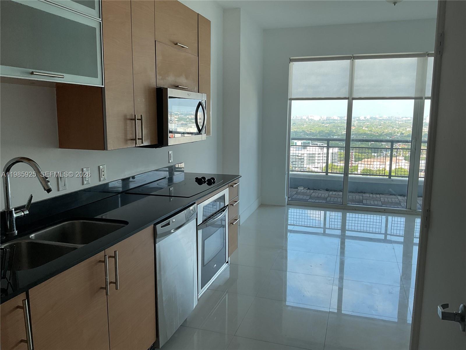 60 Southwest 13th Street, Unit 2007 Miami, FL 33130 - Photo 9 of 48