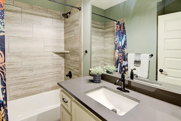 $555,000 | 21207 West 190th Terrace, Spring Hill, KS 66083