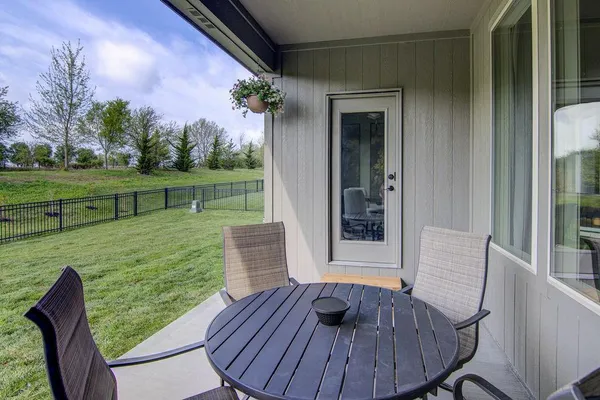 $555,000 | 21207 West 190th Terrace, Spring Hill, KS 66083