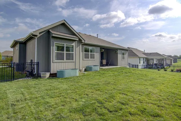 $555,000 | 21207 West 190th Terrace, Spring Hill, KS 66083