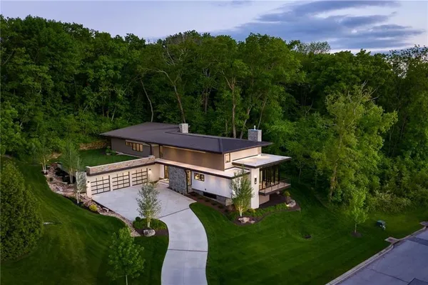 $2,700,000 | 55 Hever Knoll, Loch Lloyd, MO 64012