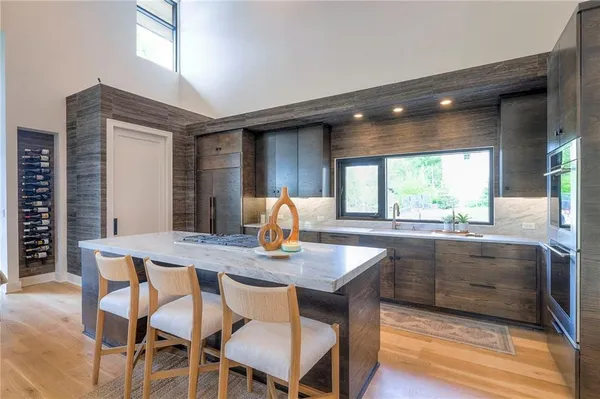 $2,700,000 | 55 Hever Knoll, Loch Lloyd, MO 64012