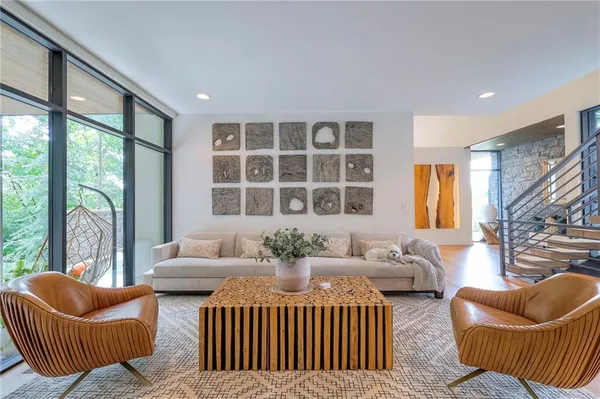 $2,700,000 | 55 Hever Knoll, Loch Lloyd, MO 64012