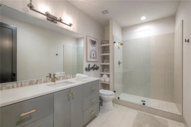 $2,750,000 | 55 Hever Knoll, Loch Lloyd, MO 64012