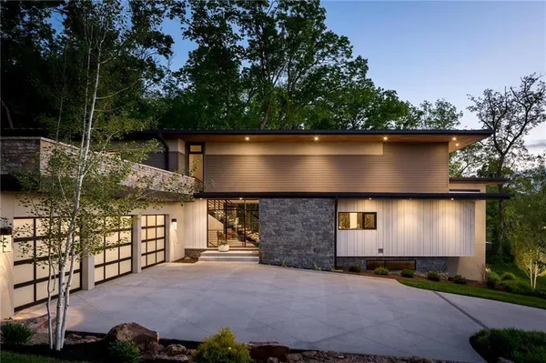$2,700,000 | 55 Hever Knoll, Loch Lloyd, MO 64012