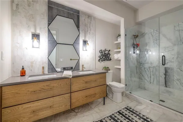 $2,700,000 | 55 Hever Knoll, Loch Lloyd, MO 64012